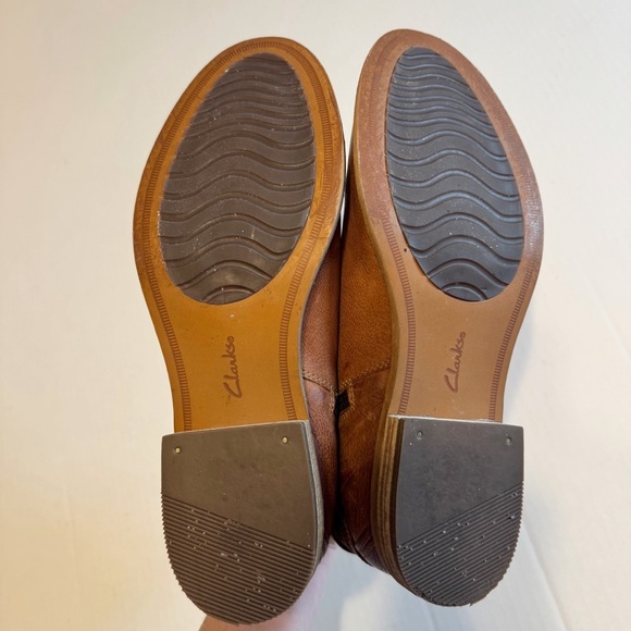 Clarks Maypearl Edie Ankle Boots - Picture 11 of 16